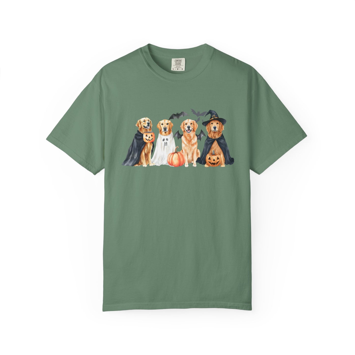 Funny Halloween Dog T-Shirt – Cute Golden Retriever Graphic Tee with Pumpkins, Bats & Spooky Costume Light Green