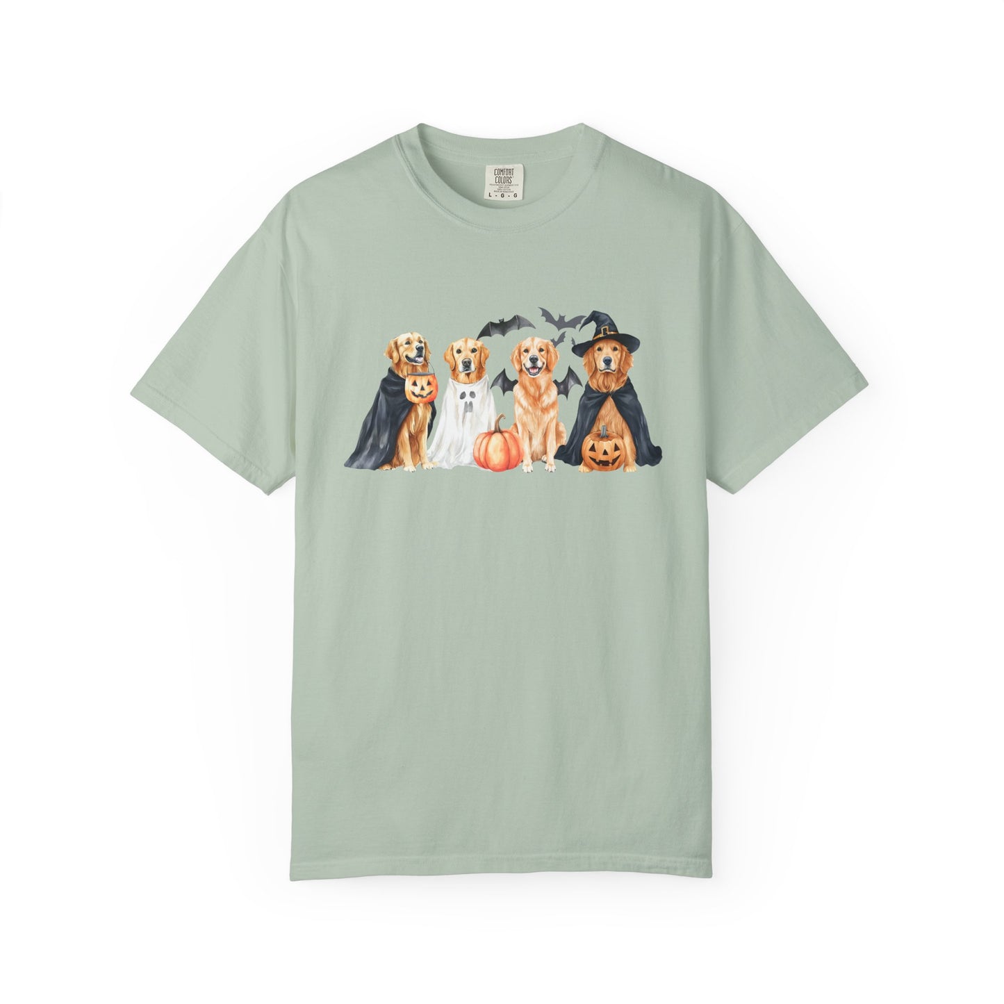 Funny Halloween Dog T-Shirt – Cute Golden Retriever Graphic Tee with Pumpkins, Bats & Spooky Costume Bay