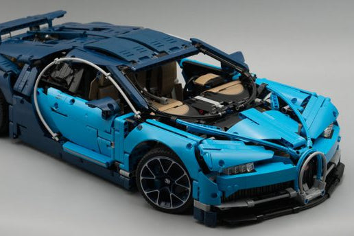 Bugatti Chiron 1:8 Building Car