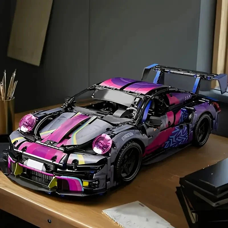 Limited Edition 911 RSR Cyberpunk | 50cm Collector Set
