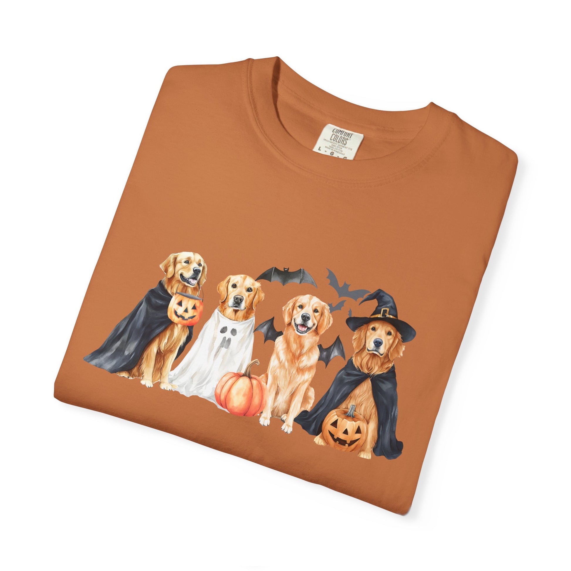 Funny Halloween Dog T-Shirt – Cute Golden Retriever Graphic Tee with Pumpkins, Bats & Spooky Costume Crimson