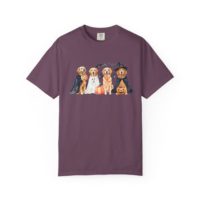 Funny Halloween Dog T-Shirt – Cute Golden Retriever Graphic Tee with Pumpkins, Bats & Spooky Costume Berry