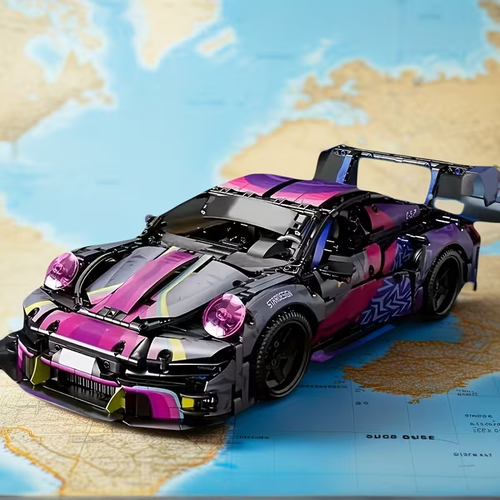 Limited Edition 911 RSR Cyberpunk | 50cm Collector Set