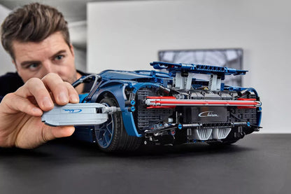 Bugatti Chiron 1:8 Building Car