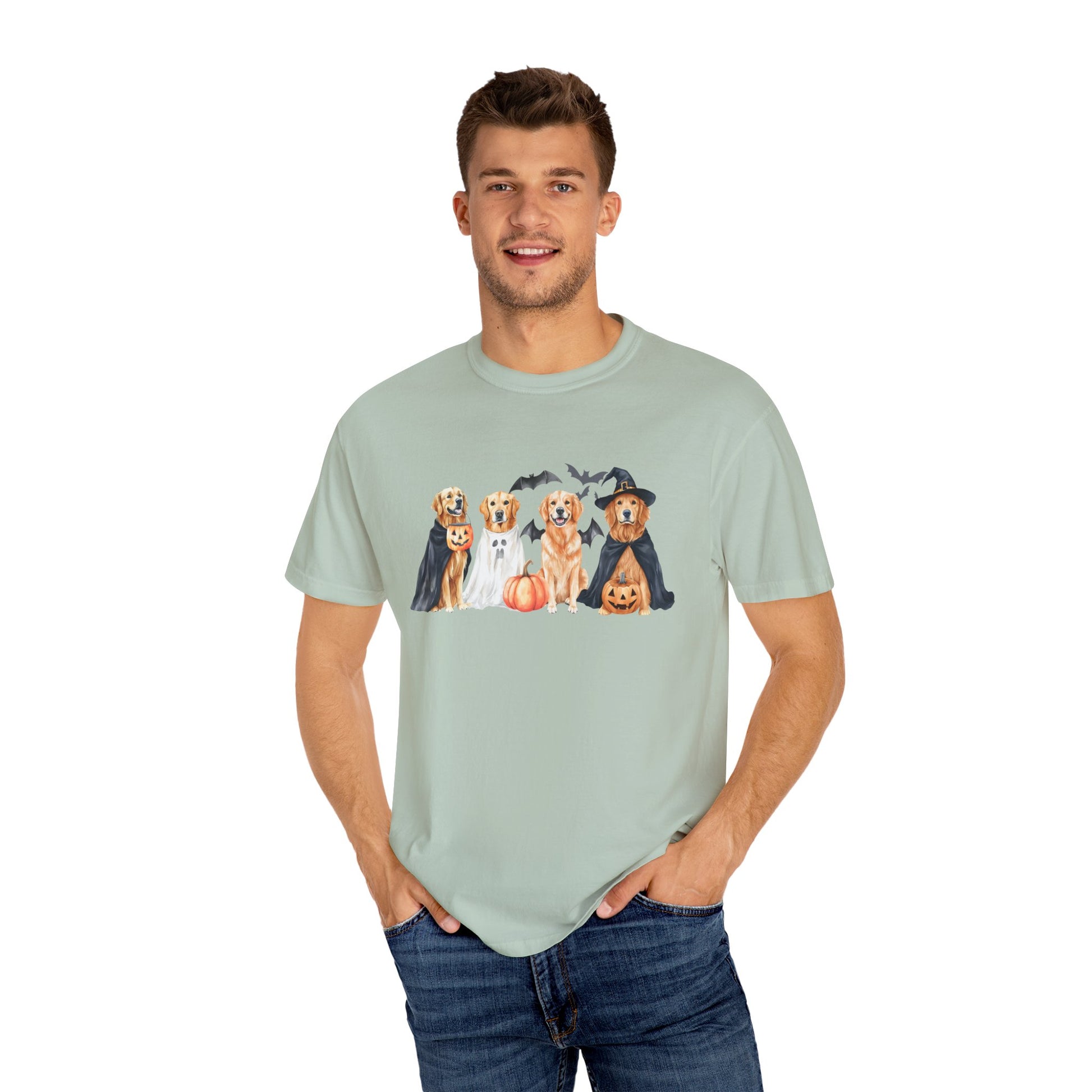 Funny Halloween Dog T-Shirt – Cute Golden Retriever Graphic Tee with Pumpkins, Bats & Spooky Costume Crimson